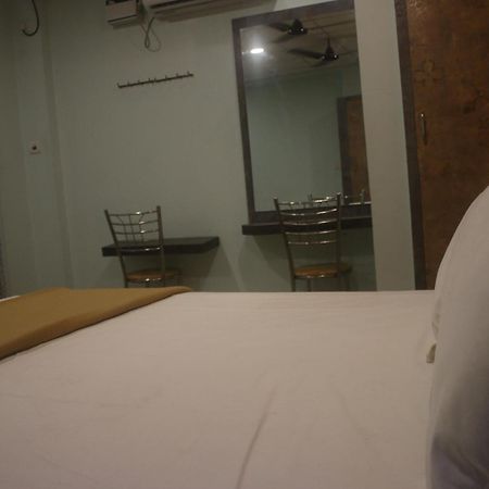Hotel Sikara, Кумбаконам Екстериор снимка