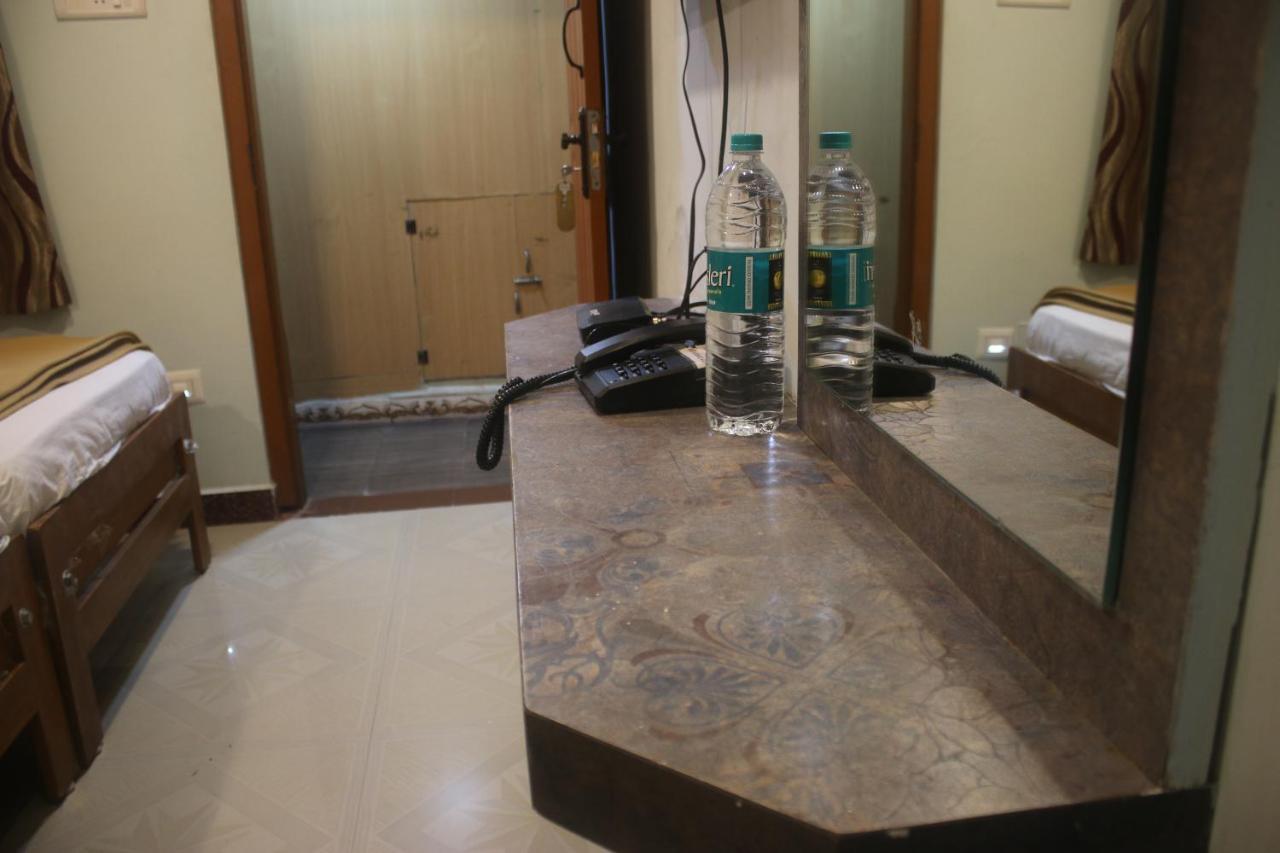Hotel Sikara, Кумбаконам Екстериор снимка