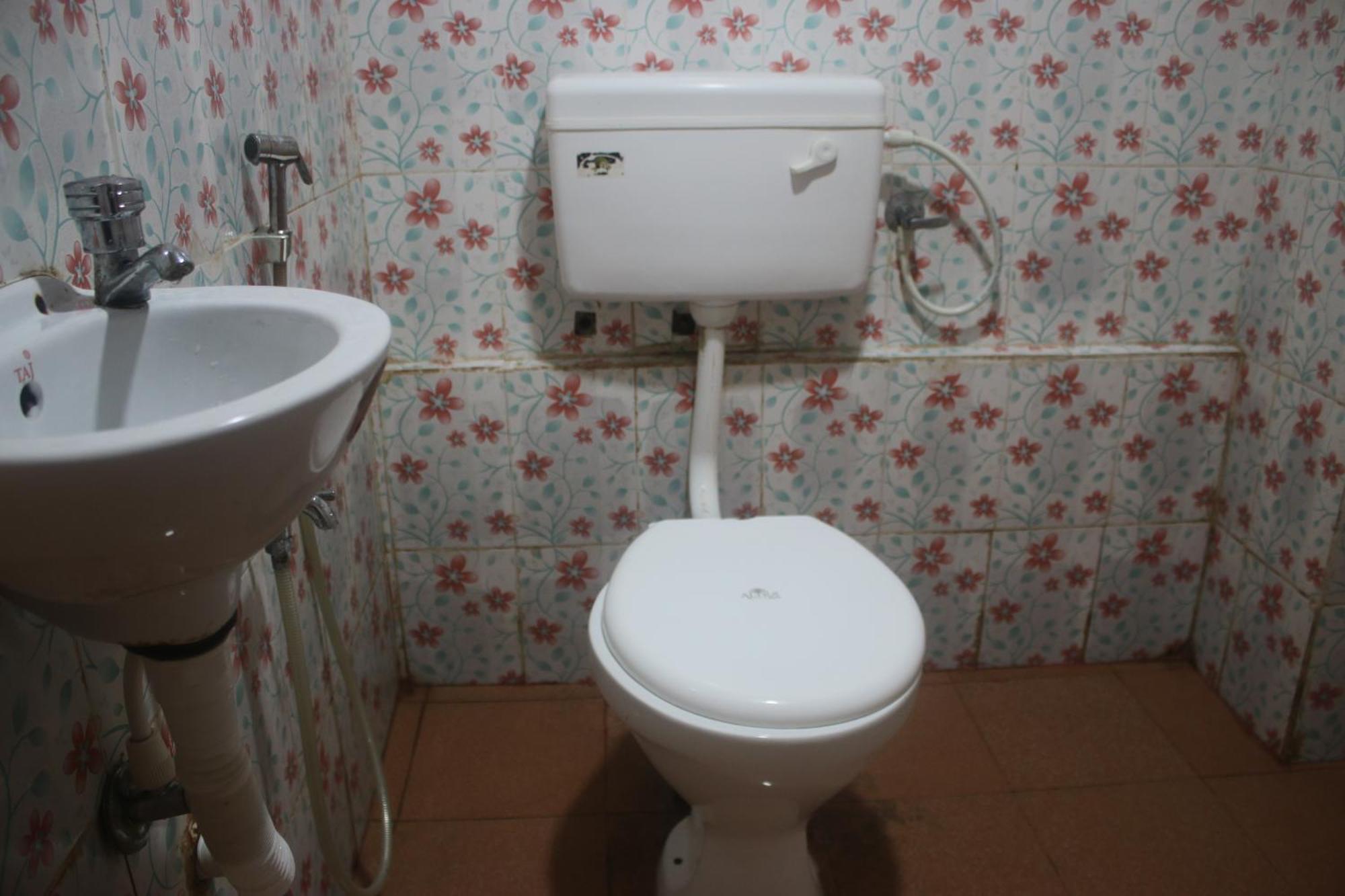 Hotel Sikara, Кумбаконам Екстериор снимка